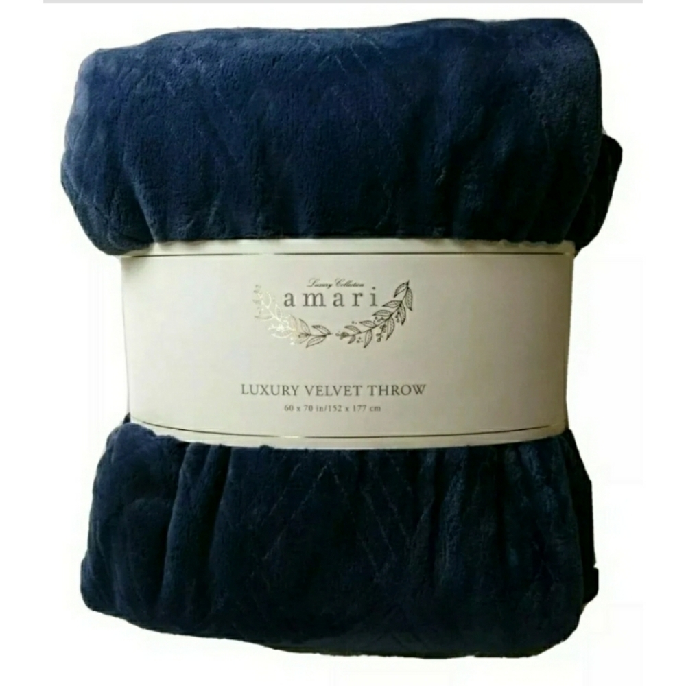 Luxury Collection Amari Navy Velvet Throw 60"X70"